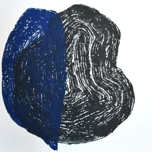 gravure sur des filtres à vin par julien allegre sculpteur de la galerie art mourier